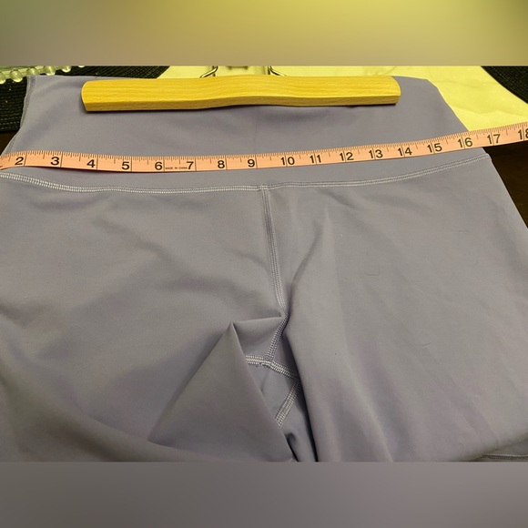 Lululemon short - Picture 4 of 6